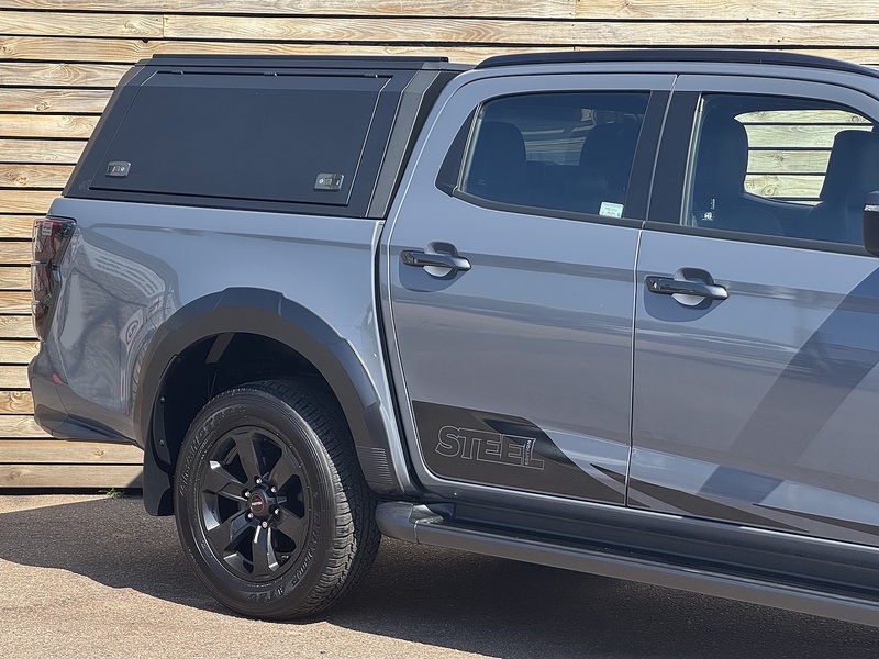 Isuzu D-Max V-Cross STEEL Auto - N856
