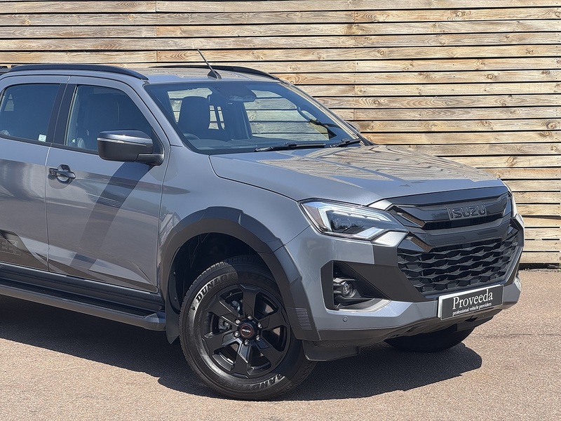 Isuzu D-Max V-Cross STEEL Auto - N856