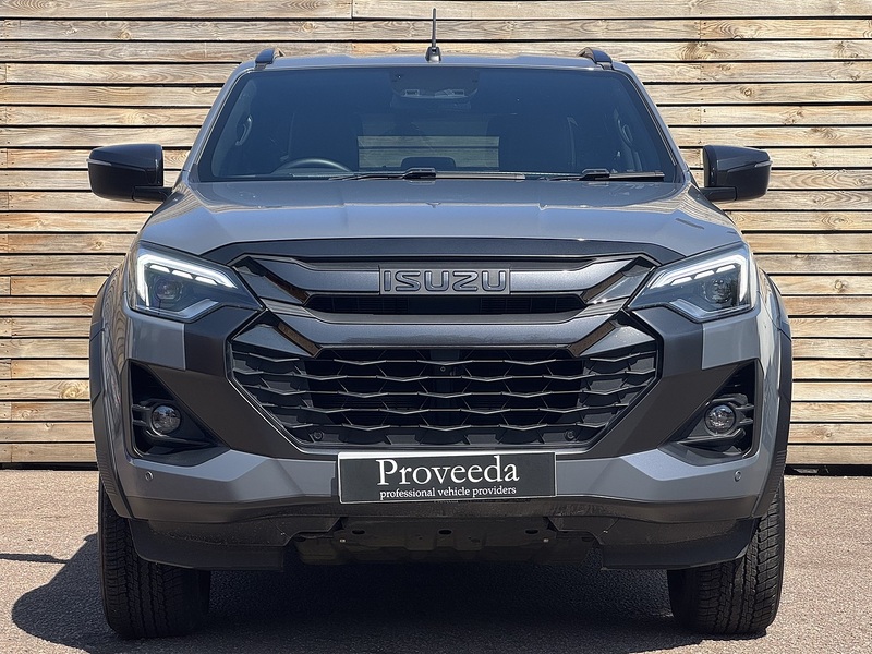 Isuzu D-Max V-Cross STEEL Auto - N856