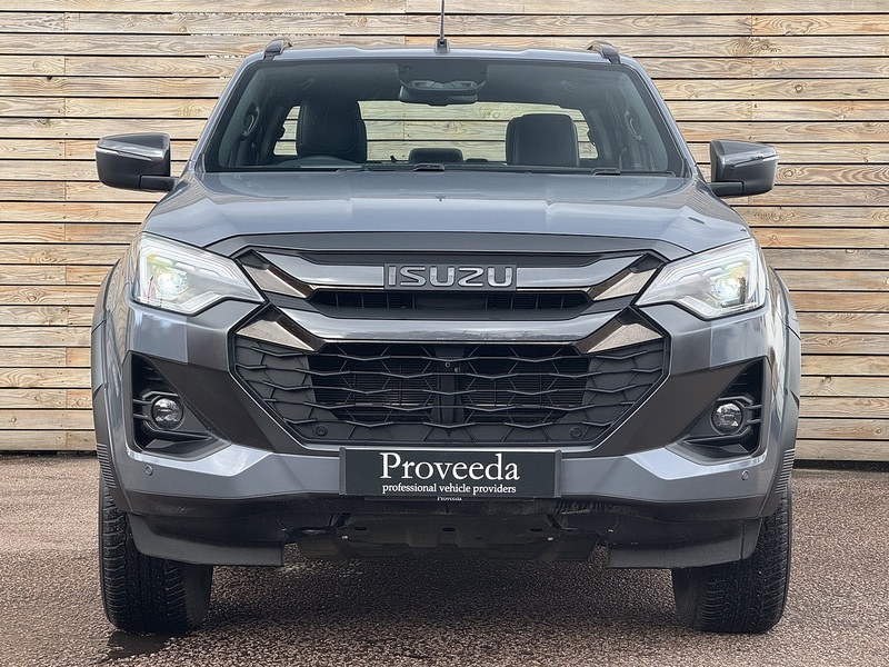 Isuzu D-Max V-Cross STEEL Auto - N856