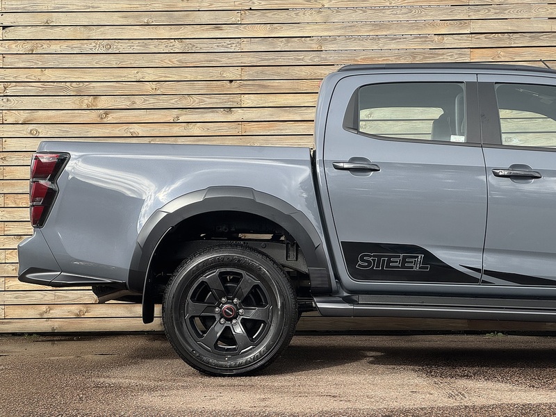Isuzu D-Max V-Cross STEEL Auto - N856