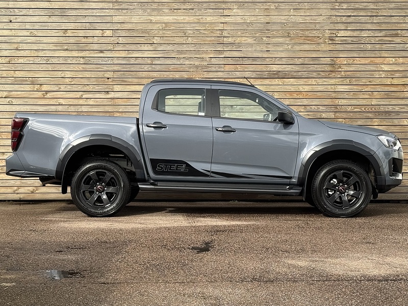 Isuzu D-Max V-Cross STEEL Auto - N856