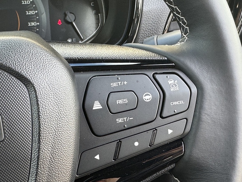 Isuzu D-Max V-Cross STEEL Auto - N856