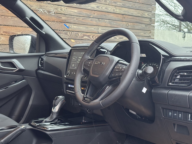 Isuzu D-Max V-Cross Dcb - N858