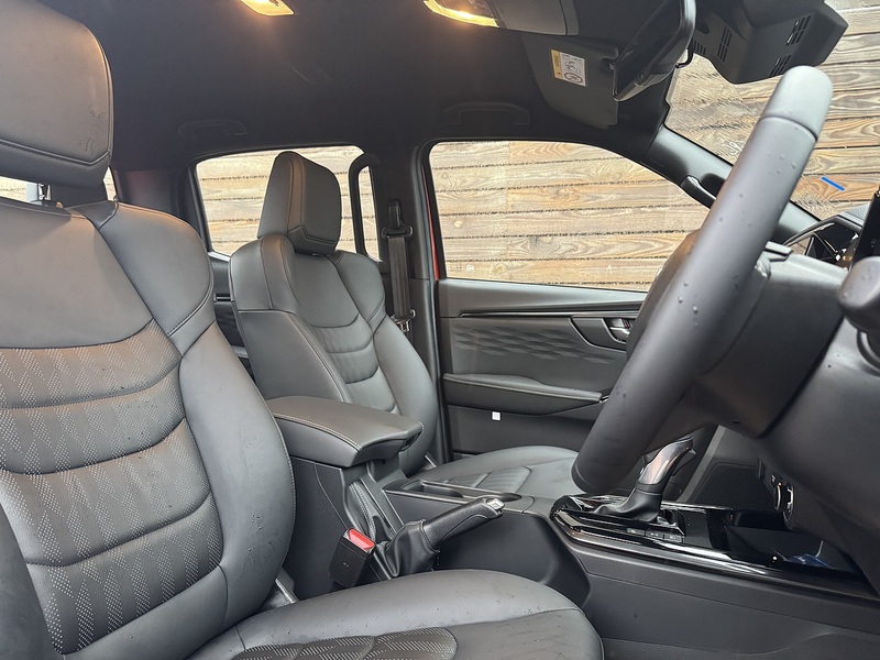 Isuzu D-Max V-Cross Dcb - N858