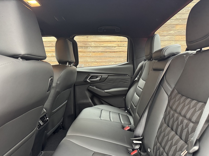 Isuzu D-Max V-Cross Dcb - N858