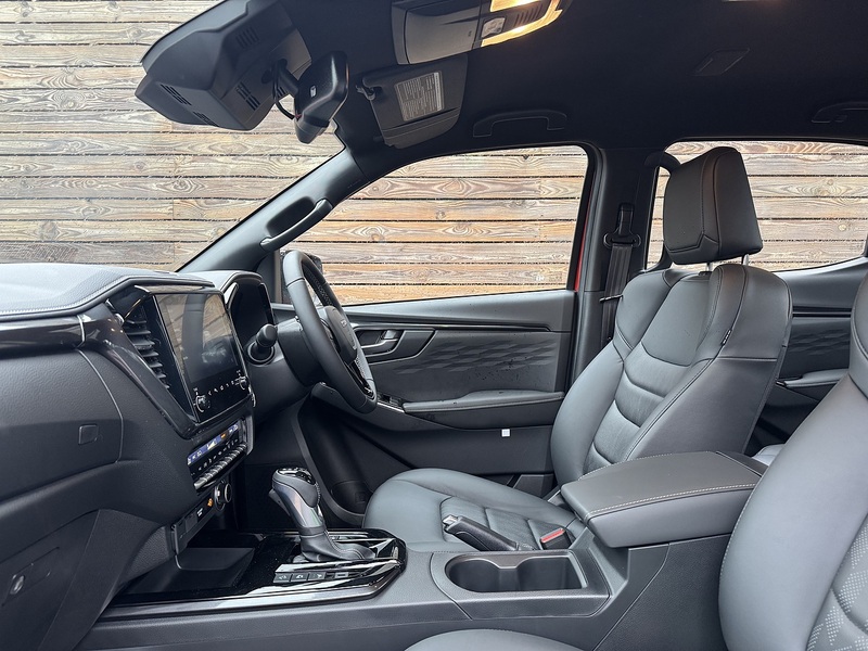 Isuzu D-Max V-Cross Dcb - N858