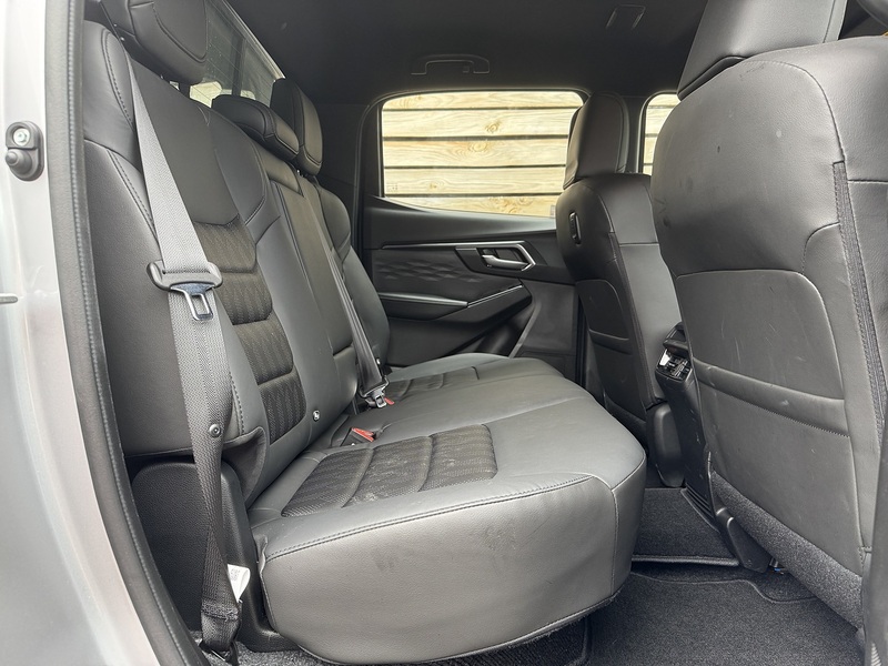 Isuzu D-Max V-Cross Dcb - N861
