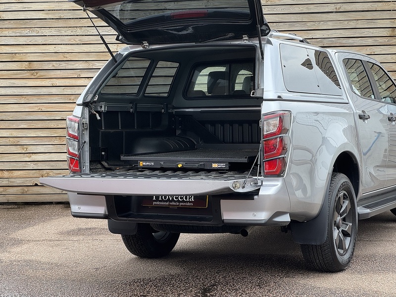 Isuzu D-Max V-Cross Dcb - N861