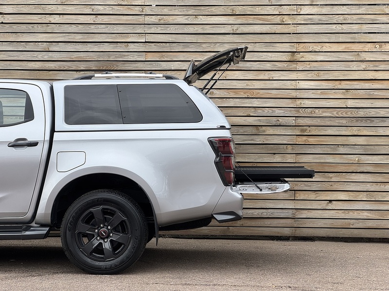 Isuzu D-Max V-Cross Dcb - N861