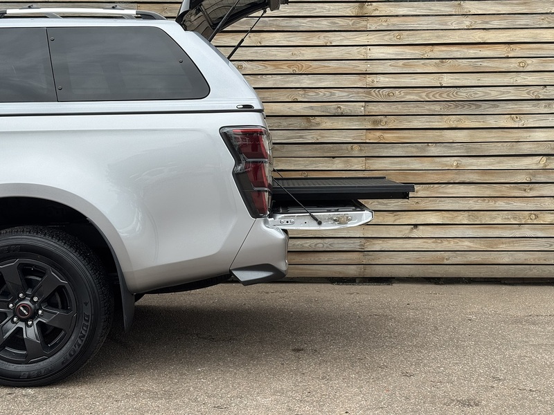 Isuzu D-Max V-Cross Dcb - N861