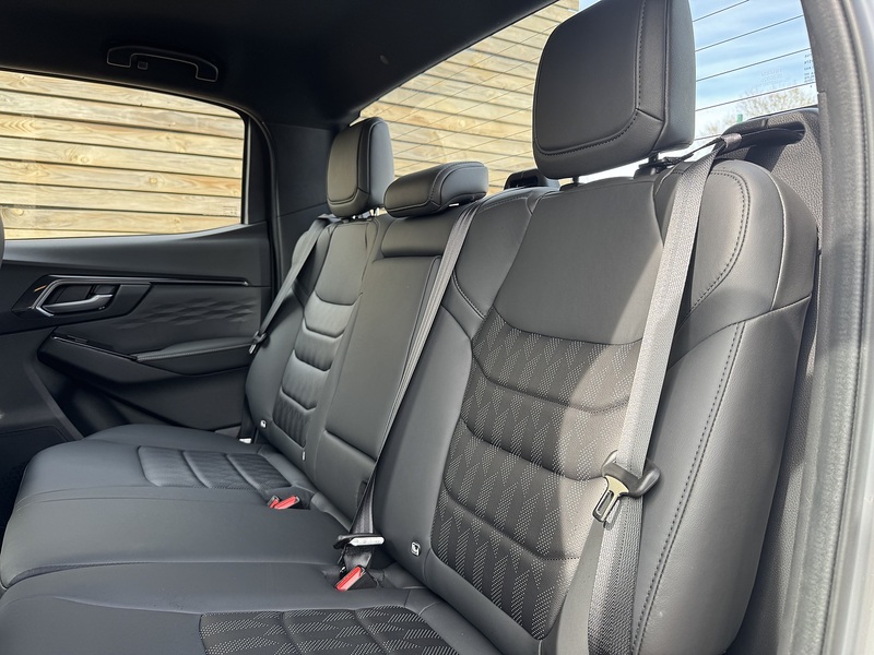 Isuzu D-Max V-Cross Dcb - N861