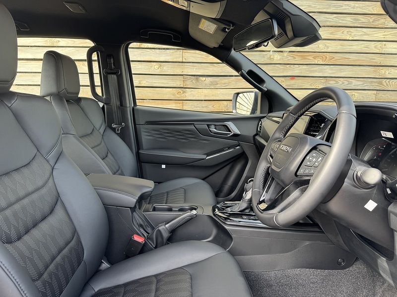 Isuzu D-Max V-Cross Dcb - N861