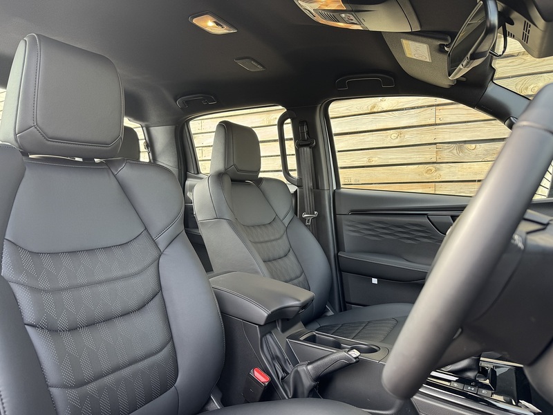 Isuzu D-Max V-Cross Dcb - N861