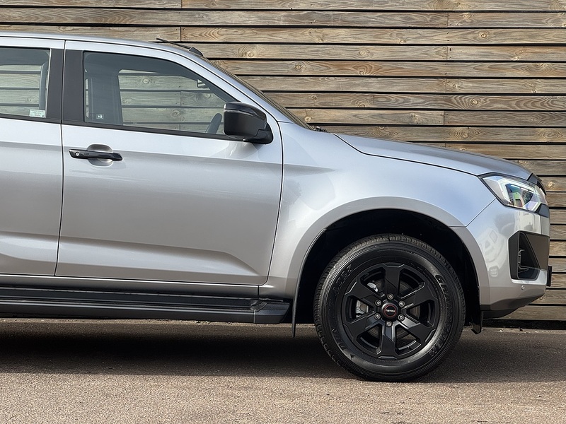 Isuzu D-Max V-Cross Dcb - N861
