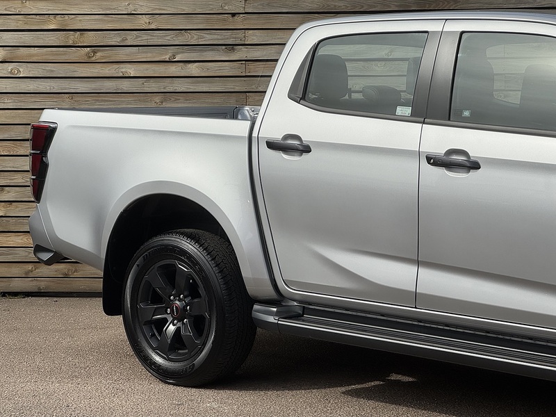 Isuzu D-Max V-Cross Dcb - N861