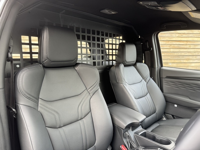 Isuzu D-Max V-Cross Commercial Automatic - N894