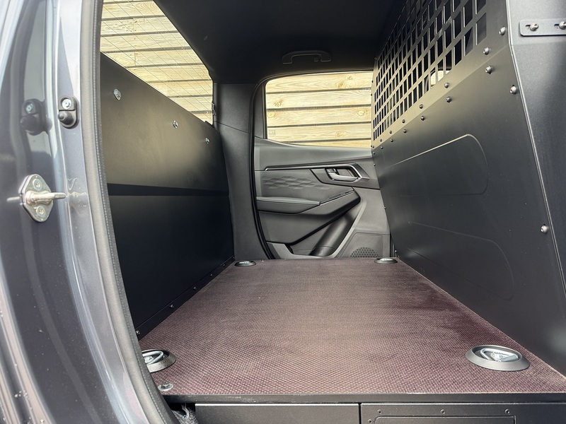 Isuzu D-Max V-Cross Commercial Automatic - N894