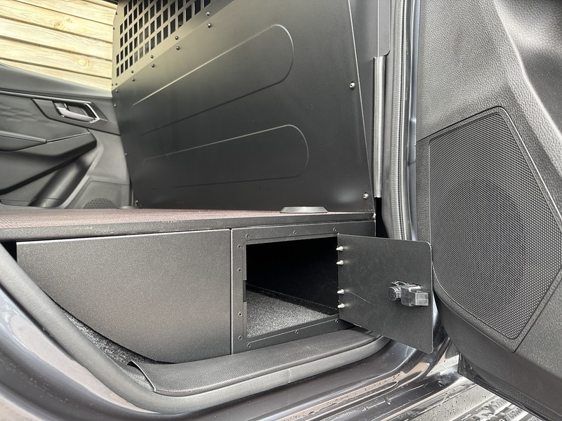 Isuzu D-Max V-Cross Commercial Automatic - N894