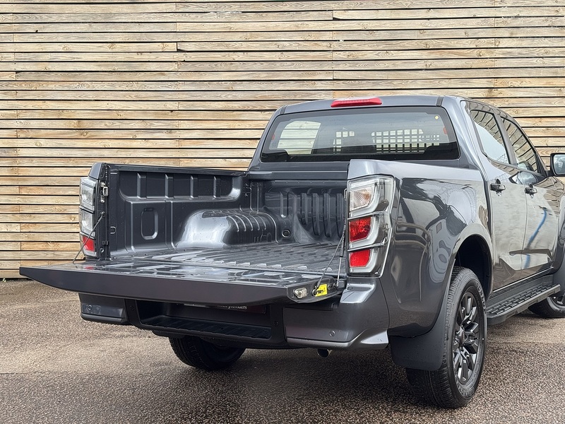 Isuzu D-Max V-Cross Commercial Automatic - N894