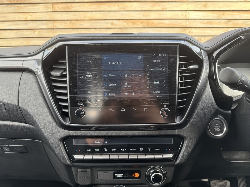 Isuzu D-Max V-Cross Commercial Automatic - N894