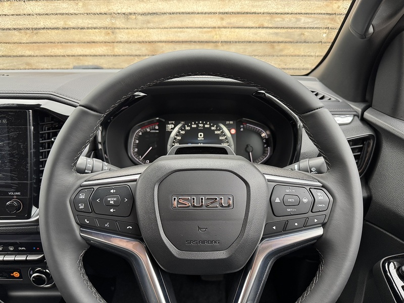 Isuzu D-Max 2026'76 DL40 D/C Commercial Auto | Brand new | 5yr warranty | 2.2 New model - N906