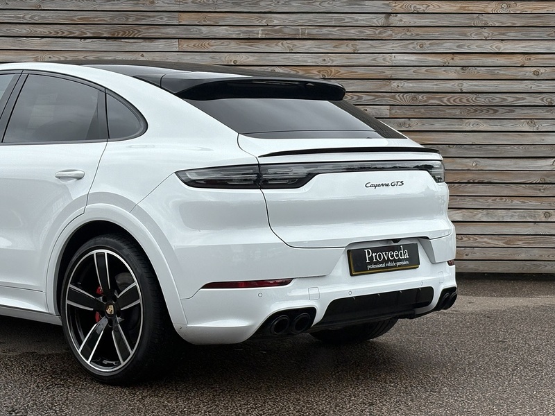 Porsche Cayenne 2023'23 T V8 GTS | Sport Chrono Pack | BOSE Surround Sound - U8648
