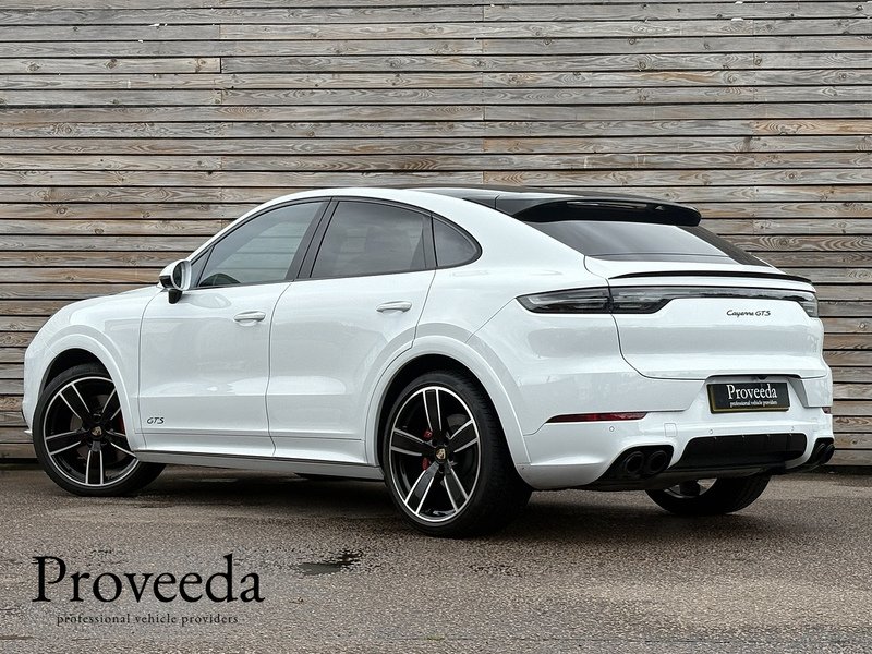 Porsche Cayenne 2023'23 T V8 GTS | Sport Chrono Pack | BOSE Surround Sound - U8648