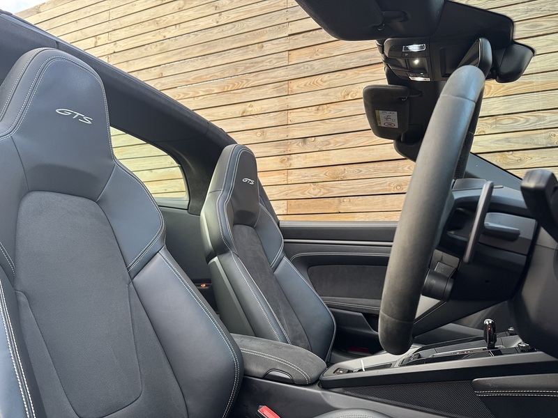 Porsche 911 2022'22 992 Targa GTS 4  | GTS Interior Pack | Bose - U8706