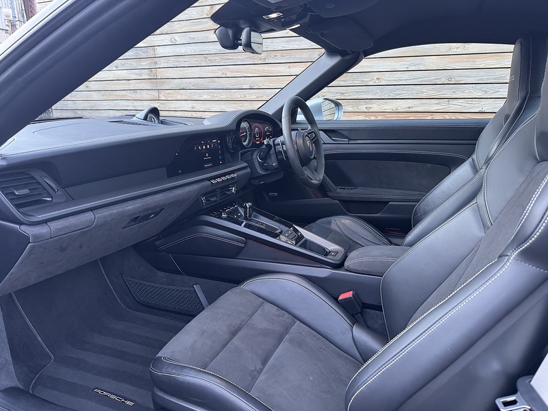 Porsche 911 2022'22 992 Targa GTS 4  | GTS Interior Pack | Bose - U8706