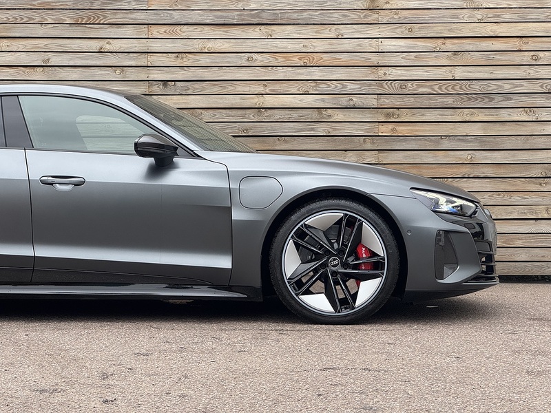 Audi RS e-tron GT 2022'72 Carbon Vorsprung | Satin PPF | Heated Steering Wheel | Carbon Trim - U8765