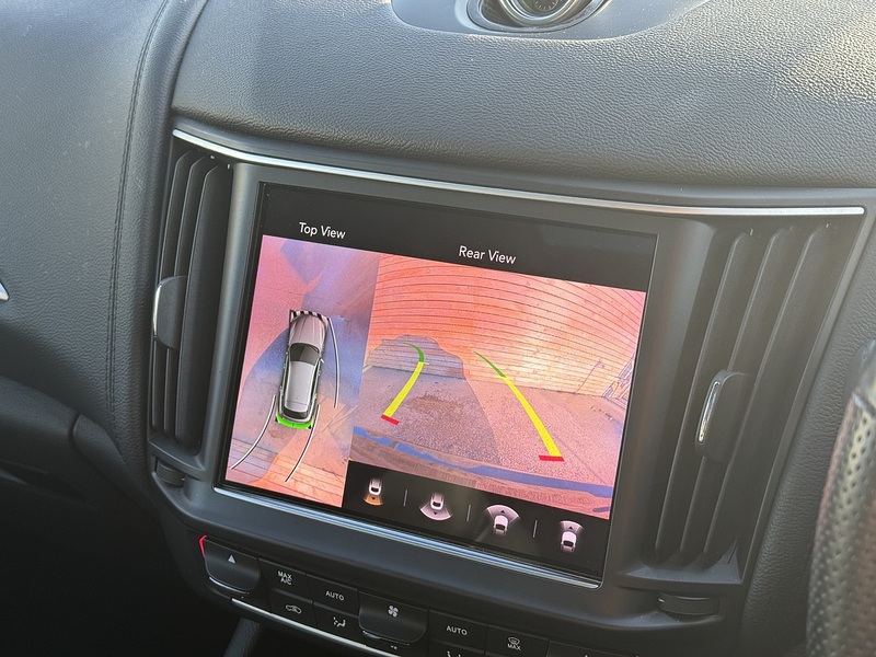 Maserati Levante 2022'22 V6 Modena | Heated Steering Wheel | Pan Roof - U8782