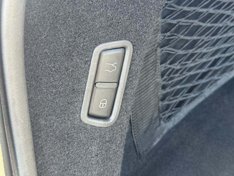 Maserati Levante 2022'22 V6 Modena | Heated Steering Wheel | Pan Roof - U8782