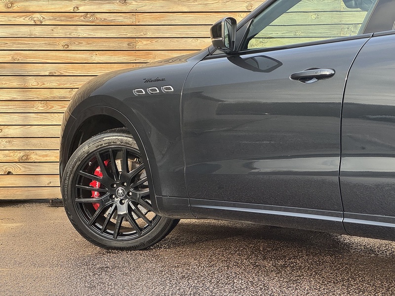 Maserati Levante 2022'22 V6 Modena | Heated Steering Wheel | Pan Roof - U8782