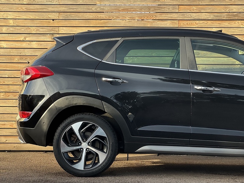 Hyundai TUCSON 2017'17 CRDi Premium SE | Opening Pan Roof | Front & Rear Heated Seats - U8800