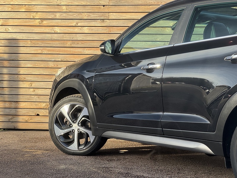 Hyundai TUCSON 2017'17 CRDi Premium SE | Opening Pan Roof | Front & Rear Heated Seats - U8800