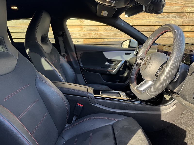 Mercedes-Benz CLA 2023'73 CLA180h MHEV AMG Line | Ambient Lighting | De-Chromed - U8804