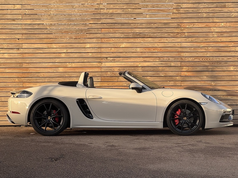 Porsche 718 Boxster 2018'68 T GTS | GTS Interior | Crayon Roll Hoops - U8812