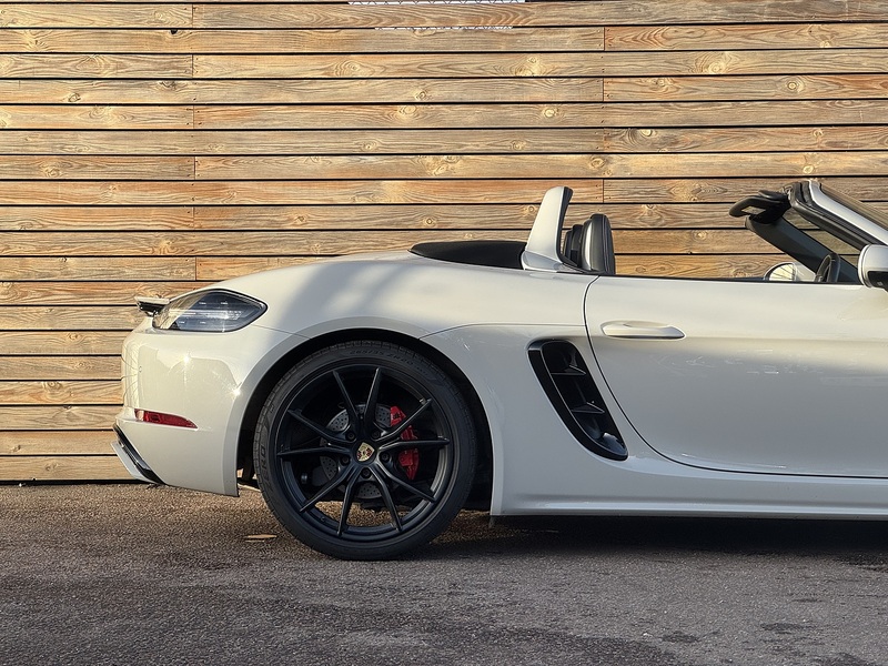 Porsche 718 Boxster 2018'68 T GTS | GTS Interior | Crayon Roll Hoops - U8812