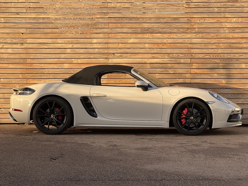 Porsche 718 Boxster 2018'68 T GTS | GTS Interior | Crayon Roll Hoops - U8812