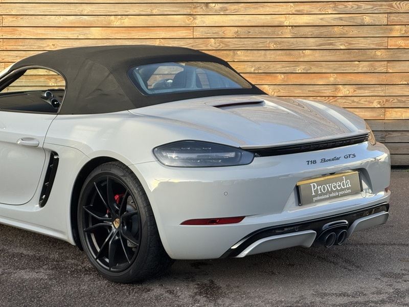 Porsche 718 Boxster 2018'68 T GTS | GTS Interior | Crayon Roll Hoops - U8812