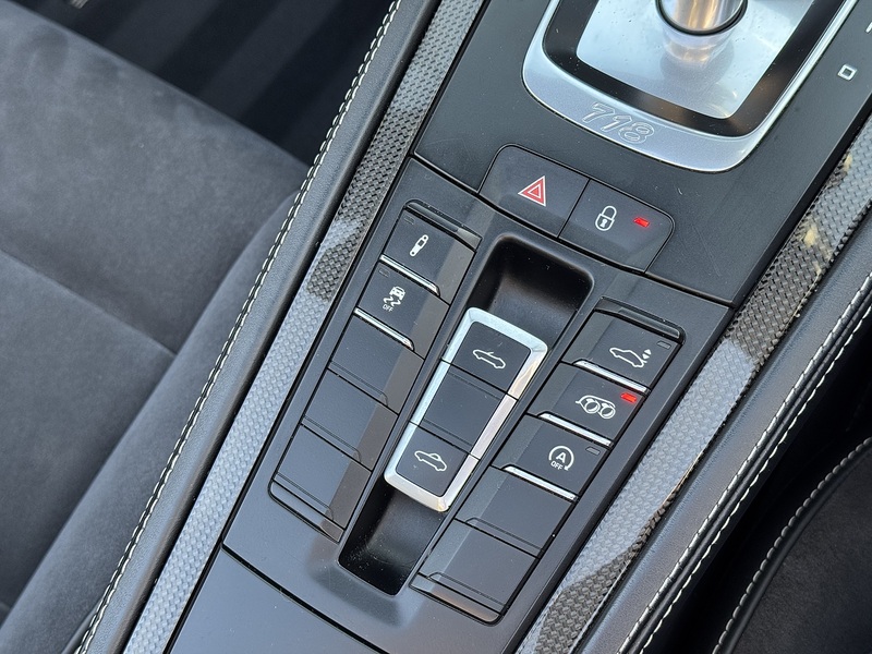 Porsche 718 Boxster 2018'68 T GTS | GTS Interior | Crayon Roll Hoops - U8812