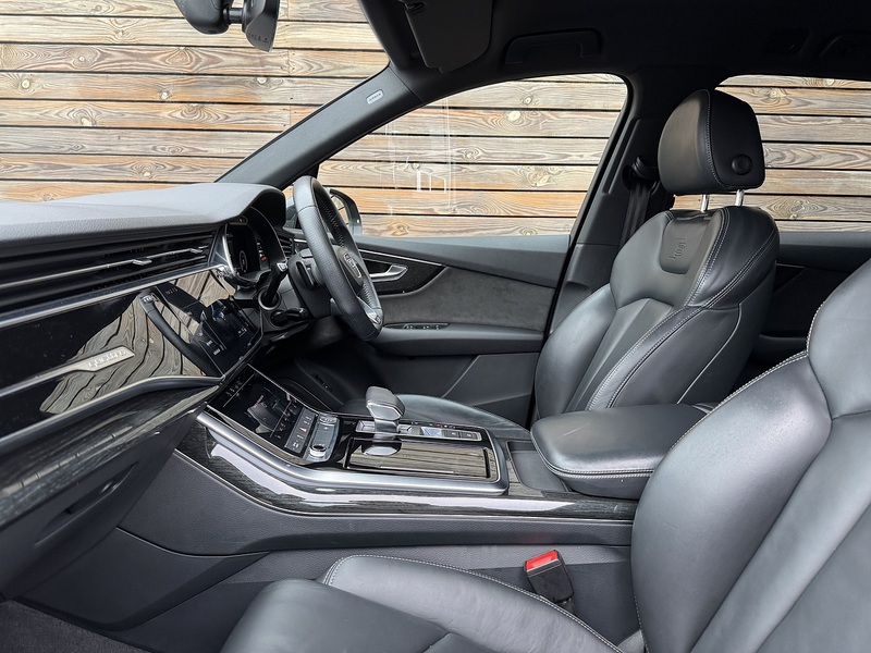 Audi Q7 2020'20 TFSI V6 Black Edition | Digital Cockpit | Black Styling - U8817