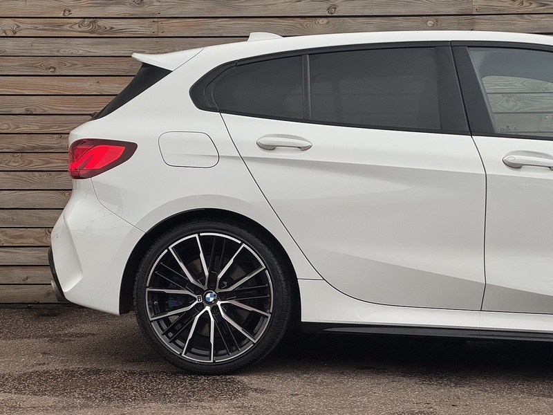 BMW 1 Series 2021'71 M135i | Harman/Kardon | Apple CarPlay - U8829