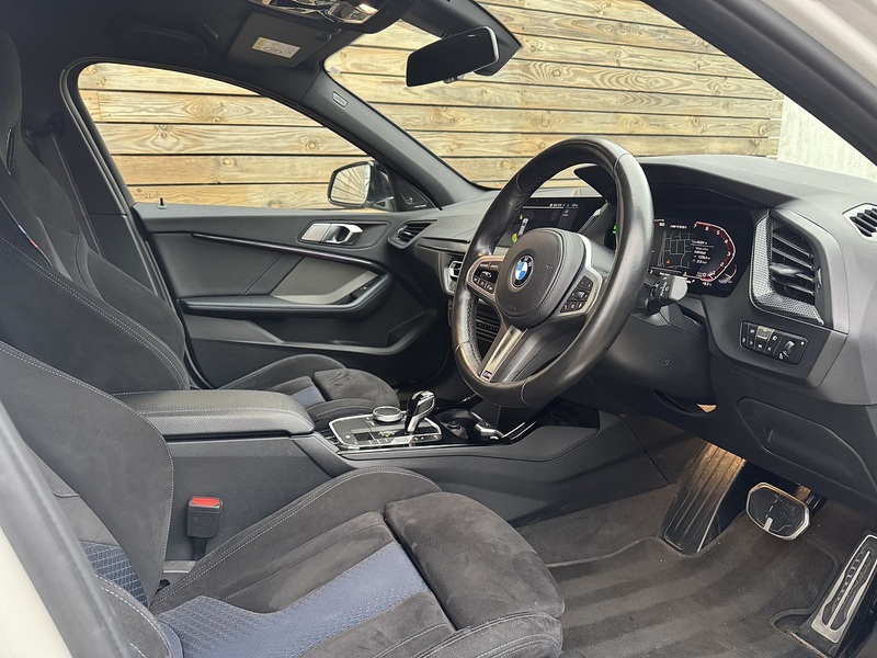 BMW 1 Series 2021'71 M135i | Harman/Kardon | Apple CarPlay - U8829