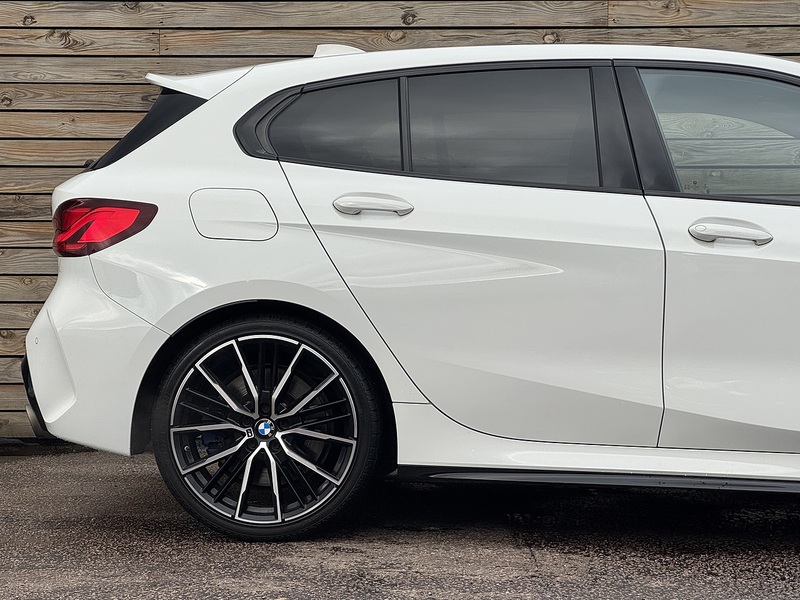 BMW 1 Series 2021'71 M135i | Harman/Kardon | Apple CarPlay - U8829