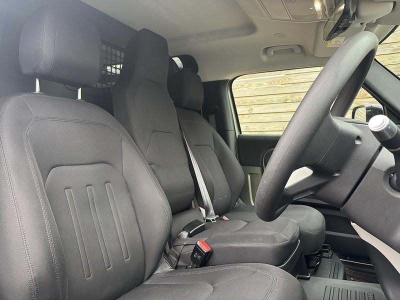 Land Rover Defender 90 2021'21 D200 MHEV | 360 Camera | Centre Jump Seat - U8841
