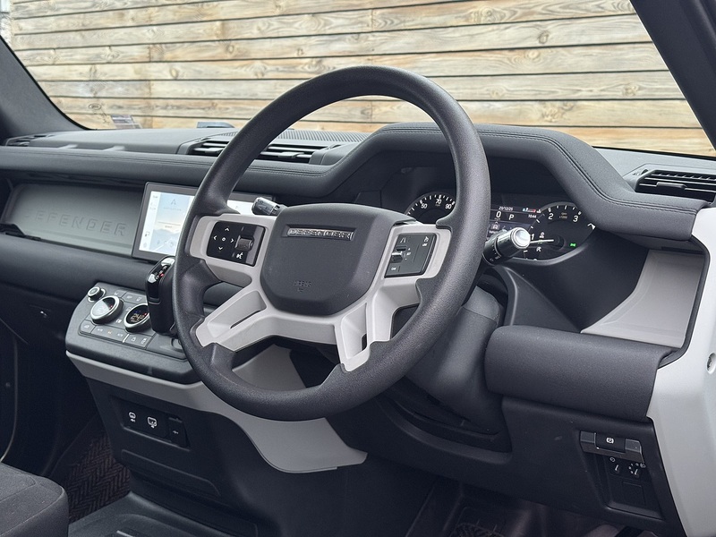 Land Rover Defender 90 2021'21 D200 MHEV | 360 Camera | Centre Jump Seat - U8841