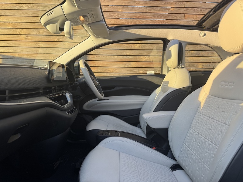 Fiat 500e C 2021'71 La Prima | Parking Sensors | Heated Front Seats - U8855