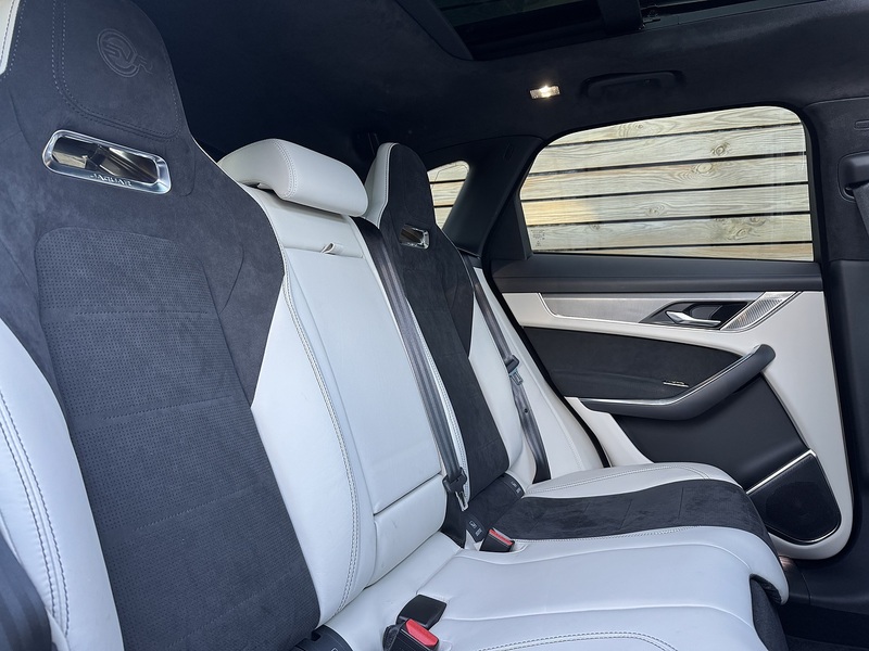 Jaguar F-PACE 2022'22 P550 V8 SVR | Pan Roof | Best Interior! - U8859